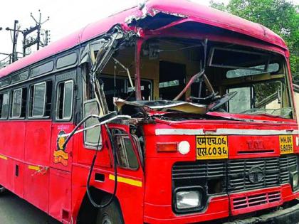 Nandura-Malkapur stampede to the stampede; A serious | नांदुरा- मलकापूर एसटीला भरधाव ट्रॅक्टरची धडक ; एक गंभीर