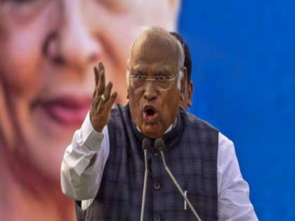 Congress president Mallikarjun Kharge criticized Prime Minister Narendra Modi | नरेंद्र मोदी पुन्हा पंतप्रधान झाले तर देशात पुढील निवडणुका होणार नाहीत; मल्लिकार्जुन खरगेंनी व्यक्त केली भीती