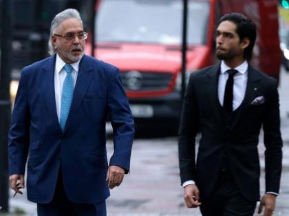 banks are clueless about the assets mallya actually owns in uk | ...म्हणूनच लंडनमध्ये बिनधास्त फिरतोय माल्ल्या; सगळी संपत्ती 'सेफ झोन'मध्ये?