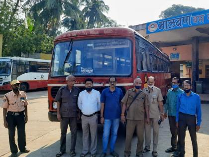 Bus service starts on Oros route after 34 days | ३४ दिवसांनी धावली ओरोस मार्गावर बसफेरी