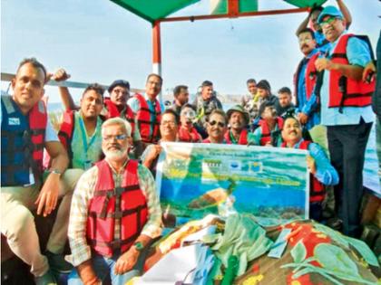 As many as 300 kg of plastic waste removed from the seabed; India's first successful experiment in Malvan | समुद्रतळातून काढला तब्बल ३०० किलो प्लास्टिक कचरा; भारतातील पहिलाच प्रयोग मालवणमध्ये यशस्वी