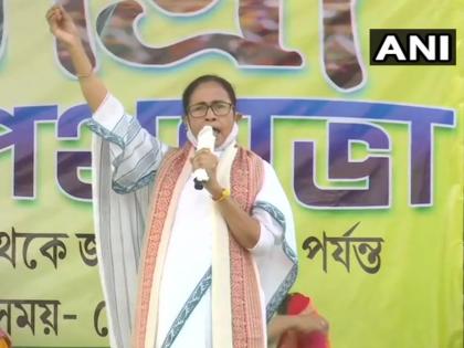 mamata banerjee attacks on bjp at birbhum rally west bangal | पश्चिम बंगालमध्ये भाजपने ३० जागा जिंकून दाखवाव्यात; ममता बॅनर्जींचे थेट आव्हान