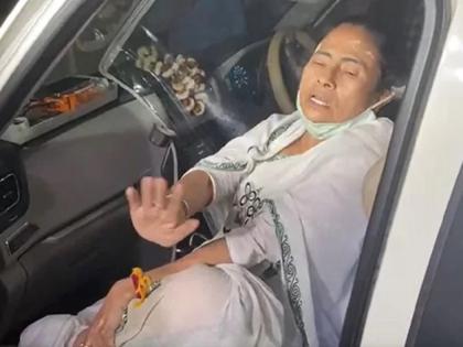 west bengal election 2021cm mamata banerjee injured in nandigram | प्रचारादरम्यान ममता बॅनर्जी जखमी; म्हणाल्या,"जाणूनबुजून हल्ला, हे षडयंत्र"