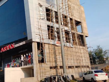 Bhandara: Welder dies after falling from building under construction | भंडारा : काम सुरू असलेल्या इमारतीवरून पडून वेल्डरचा मृत्यू