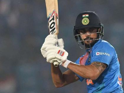Amazing! The Indian batsman has hit just boundaries and sixes for century | कमाल! भारतीय फलंदाजाने फक्त चौकार आणि षटकारांच्या जोरावर झळकावले शतक