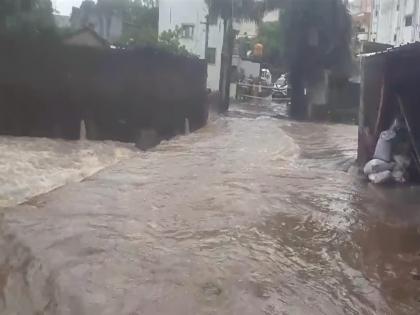 pimpari-chinchwad Kumbharwada dam in Maan under water; main stream flooded | माणमधील कुंभारवाडा बंधारा पाण्याखाली;मुख्य ओढ्याला पूर pimpari-chinchwad Kumbharwada dam in Maan under water; main stream flooded | माणमधील कुंभारवाडा बंधारा पाण्याखाली;मुख्य ओढ्याला पूर