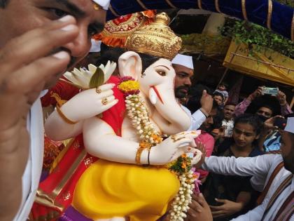 Pune's glorious immersion procession begins with a bang | पुण्याच्या वैभवशाली विसर्जन मिरवणूकीला दणक्यात सुरुवात