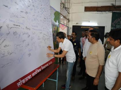 signature campaign for voting awareness commissioner saurabh rao appealed to citizens regarding voting | मतदान जनजागृतीसाठी स्वाक्षरी मोहिम; मतदानाबाबत आयुक्त सौरभ राव यांनी केले नागरिकांना आवाहन