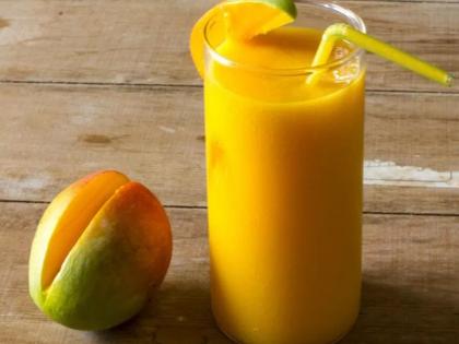 Wants to take the benefits of health with the taste then drink daily mango milk shake | दररोज प्या मँगो मिल्कशेक; चवीसोबतच आरोग्यासाठीही ठरतो खास