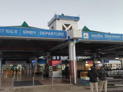 Suspicious drone spotted in airspace of Imphal airport in Manipur Three hours flight delay | मणिपूरमधील इंफाळ विमानतळाच्या हवाई क्षेत्रात दिसले संशयास्पद ड्रोन; तीन तास उड्डाणे उशीरा