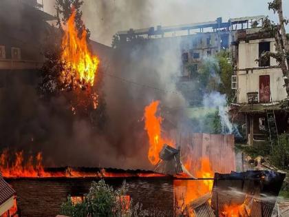 Manipur government declares entire state as disturbed area in wake of violence, read here details | Manipur Violence : मणिपूर 'अशांत'च! वातावरण पुन्हा चिघळलं, राज्य सरकारची मोठी घोषणा