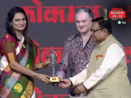 lokmat maharashtrian of the year award 2023 awarded to collector manisha khatri in ias promising category | LMOTY 2023: कुपोषण मुक्त जिल्हा करणाऱ्या मनिषा खत्री यांना 'लोकमत महाराष्ट्रीयन ऑफ द इयर' पुरस्कार 