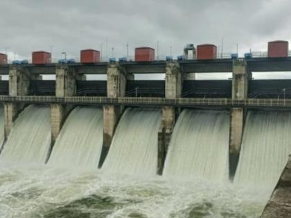 Beed: 6 gates of Manjara Dam reopened by half a meter; 152 villages on alert | Beed: मांजरा धरणाचे ६ दरवाजे अर्ध्या मिटरने पुन्हा उघडले; १५२ गावांना सतर्कतेचा इशारा Beed: 6 gates of Manjara Dam reopened by half a meter; 152 villages on alert | Beed: मांजरा धरणाचे ६ दरवाजे अर्ध्या मिटरने पुन्हा उघडले; १५२ गावांना सतर्कतेचा इशारा