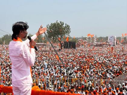 Manoj Jarange Patil s rally at Rahata extended the chain of gold | मनोज जरांगे पाटील यांच्या राहाता येथील सभेतून सोन्याची चैन लांबविली