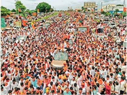 Maratha storm heading towards Mumbai, protest given conditional permission for one day only | मराठा वादळ मुंबईच्या दिशेने, आंदोलनाला केवळ एक दिवसासाठी सशर्त परवानगी Maratha storm heading towards Mumbai, protest given conditional permission for one day only | मराठा वादळ मुंबईच्या दिशेने, आंदोलनाला केवळ एक दिवसासाठी सशर्त परवानगी