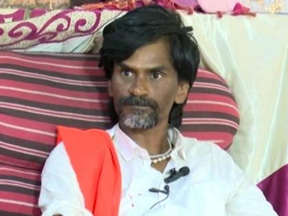 Manoj Jarange entered the Intervali Sarati! Chain hunger strike resumes; The treatment took four days | मनोज जरांगे अंतरवली सराटीत दाखल! साखळी उपोषणाला पुन्हा सुरुवात; चार दिवस घेतले उपचार