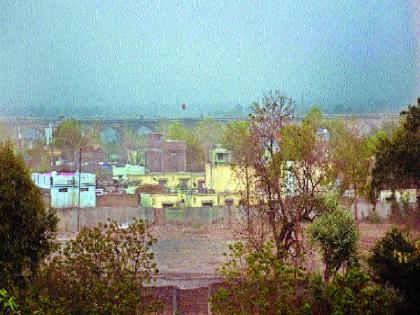 Windy rain accompanied by rainy season in Nanded district | नांदेड जिल्ह्यात वादळी वा-यासह अवकाळी पाऊस Windy rain accompanied by rainy season in Nanded district | नांदेड जिल्ह्यात वादळी वा-यासह अवकाळी पाऊस