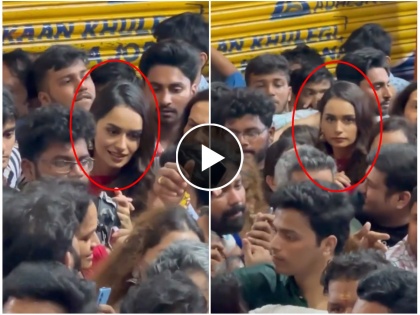 miss world manushi chhillar get stucked in crowd at lalbaugcha raja video viral | Video : 'लालबागचा राजा'च्या गर्दीत 'मिस वर्ल्ड' हरवली! दर्शनाविनाच माघारी परतण्याची आली वेळ
