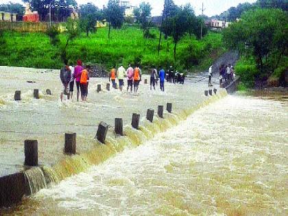  Floods in Marathwada, floods in the state, rain will continue for some days | मराठवाड्यात नद्यांना पूर, राज्यातील शेतशिवार भिजले, पावसाचा  जोर काही दिवस कायम राहणार  