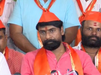 Maratha Kranti Morcha has warned the government to clarify its position on reservation in 2 days, or else take out a long march in Mumbai. | कुणबी प्रमाणपत्रावर मतभेद पण मनभेद नाही; आरक्षणावर २ दिवसांत तोडगा काढा, अन्यथा..