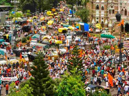 Ambulance siren breaks the deadlock Operation Cleanup successful Many roads open by evening | ॲम्ब्युलन्स सायरनने फोडली कोंडी; ‘ऑपरेशन क्लीनअप’ यशस्वी! सायंकाळपर्यंत अनेक मार्ग मोकळे Ambulance siren breaks the deadlock Operation Cleanup successful Many roads open by evening | ॲम्ब्युलन्स सायरनने फोडली कोंडी; ‘ऑपरेशन क्लीनअप’ यशस्वी! सायंकाळपर्यंत अनेक मार्ग मोकळे