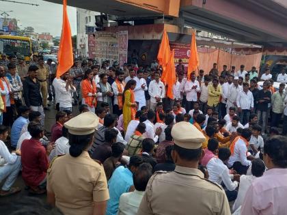 Administration's neglect of Rajashree Umber's hunger strike for Maratha Reservation; Angry Maratha workers block the road at Kranti Chowk | राजश्री उंबरेंच्या उपोषणाकडे प्रशासनाचे दुर्लक्ष; संतप्त मराठा कार्यकर्त्यांनी क्रांतीचौक रोखला