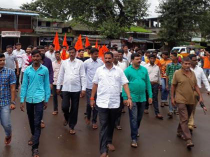 Maratha Kranti Morcha: Sindhudurg: Maratha community split, two independent marches were formed | Maratha Kranti Morcha : सिंधुदुर्ग : मराठा समाजात फूट, दोन स्वतंत्र मोर्चे निघाले