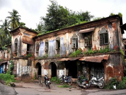 Margao old municipality building will be declared as heritage structure | मडगावच्या ऐतिहासिक ‘काम्र म्युनिसिपाल’ला लवकरच वारसा दर्जा, संवर्धन समितीच्या बैठकीत शिक्कामोर्तब