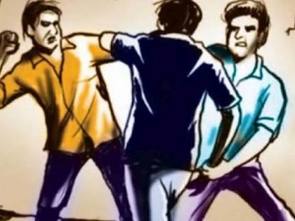 Son-in-law brought goons and beat up mother-in-law, Father in law, case registered | जावयाने गुंड आणून सासू सासऱ्याची केली पिटाई, गुन्हा दाखल Son-in-law brought goons and beat up mother-in-law, Father in law, case registered | जावयाने गुंड आणून सासू सासऱ्याची केली पिटाई, गुन्हा दाखल