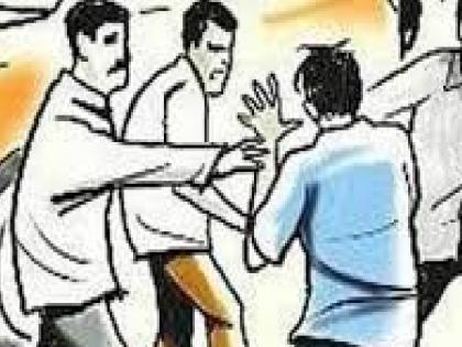 Market committee employees who went to collect cess were beaten up, incident happened in Shahuwadi Kolhapur | Kolhapur: सेस वसूलीला गेलेल्या बाजार समितीच्या कर्मचाऱ्यांना मारहाण, शाहूवाडीमध्ये घडला प्रकार Market committee employees who went to collect cess were beaten up, incident happened in Shahuwadi Kolhapur | Kolhapur: सेस वसूलीला गेलेल्या बाजार समितीच्या कर्मचाऱ्यांना मारहाण, शाहूवाडीमध्ये घडला प्रकार