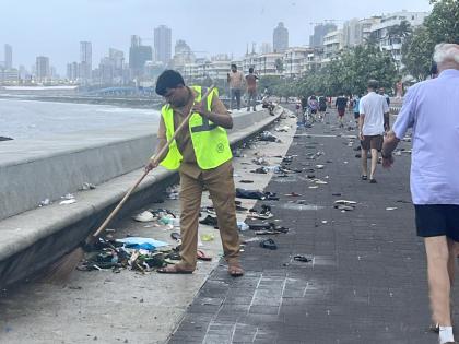 Municipality's overnight cleanliness drive in Marine Drive area | मरीन ड्राईव्ह परिसरात पालिकेची रात्रभर स्वच्छता मोहीम