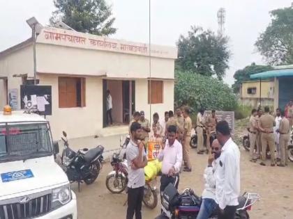 Voting today in Markadwadi Malshiras Constituency! A police force not to conduct elections, but to prevent them | मारकडवाडीत आज मतदान! निवडणूक पार पाडण्यासाठी नव्हे, तर रोखण्यासाठी पोलिसांची फौज