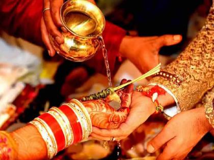 Distortion of wedding customs and practices | लग्न समारंभातील रीतीरिवाज, पध्दतींचे विद्रूपीकरण; हळदीच्या कार्यक्रमात शॉवर, साऊंड सिस्टिम लावून धिंगाणा