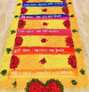 सात पाऊलं-सात वचनं जन्मजन्मांतरीची! पाहा लग्नात सप्तपदींसाठी फुलांचे-सुपाऱ्यांचे अप्रतिम डेकोरेशन; सुंदर अनुभव