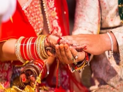 Lemon found under the bed at a wedding; Bride harassed, accused of black magic | लग्नात पाटाखाली लिंबू सापडले; काळी जादू केल्याचा आरोप करत विवाहितेचा छळ Lemon found under the bed at a wedding; Bride harassed, accused of black magic | लग्नात पाटाखाली लिंबू सापडले; काळी जादू केल्याचा आरोप करत विवाहितेचा छळ
