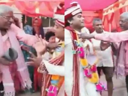 viral video The bike asked for in marriage, the bridegroom's shoes were washed | अरे बापरे! लग्नात मागितली गाडी, नवरदेवाची चपलेने केली धुलाई