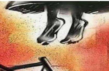 In Nagpur, a married woman committed suicide by hanging herself | नागपुरात विवाहितेने माहेरी गळफास घेऊन केली आत्महत्या