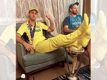 ind vs aus world cup final 2023 A controversial photo of Australian all rounder Mitchell Marsh goes viral | हा तर मिशेल 'माज'! वर्ल्ड कप ट्रॉफीवर पाय ठेवून मार्शचं फोटोशूट, क्रिकेटप्रेमींनी 'चोपलं'