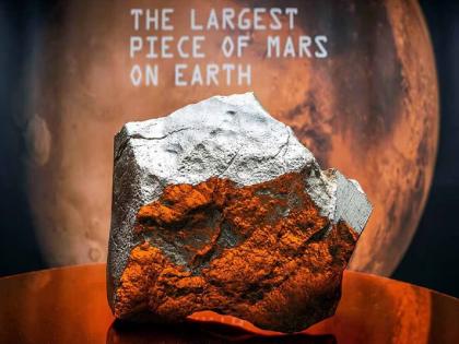 Auction of the largest meteorite that fell from Mars to Earth; Price ₹34 crore, what's special..? | मंगळावरुन पृथ्वीवर कोसळलेल्या सर्वात मोठ्या उल्कापिंडाचा लिलाव; किंमत ₹34 कोटी, काय खास? Auction of the largest meteorite that fell from Mars to Earth; Price ₹34 crore, what's special..? | मंगळावरुन पृथ्वीवर कोसळलेल्या सर्वात मोठ्या उल्कापिंडाचा लिलाव; किंमत ₹34 कोटी, काय खास?