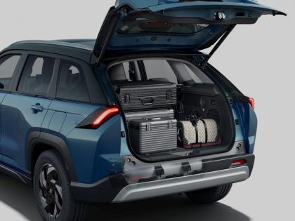 Maruti has given the CNG cylinder to maruti suzuki victoris SUV at the bottom you will get the entire boot space | मारुतीनं 'या' SUV ला खालच्या बाजूला दिले CNG सिलिंडर, मिळणार अख्खा बूट स्पेस; 2 सिलिंडर वाल्या कारचं गणित बिघडणार? Maruti has given the CNG cylinder to maruti suzuki victoris SUV at the bottom you will get the entire boot space | मारुतीनं 'या' SUV ला खालच्या बाजूला दिले CNG सिलिंडर, मिळणार अख्खा बूट स्पेस; 2 सिलिंडर वाल्या कारचं गणित बिघडणार?