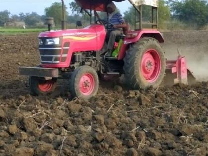 The prices of rotors and bullocks increased in the rural areas as cultivation work started immediately | मशागतीसाठी शेतकऱ्यांची धावाधाव; रोटर, बैलांच्या औतालाही वेटिंग 