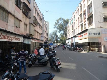 Shopkeepers closed shop in pimpri due to stress worker | पिंपरीत माथाडी कामगारांच्या त्रासामुळे औषध विक्रेत्यांनी दुकाने केली बंद