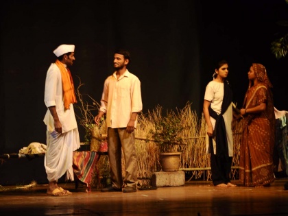 'Matric' one act play won in sawai compitition | सवाई एकांकिका : मरणापेक्षा जगण्याची गोष्टी दाखवणारी 'मॅट्रिक'