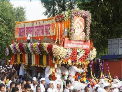 Shri Sant Shrestha Dnyaneshwar Maharaj Palkhi Ceremony stops at Phaltan on the way back | Satara: परतीच्या वाटेवर संतश्रेष्ठ ज्ञानेश्वर माउलींचा फलटणमध्ये मुक्काम!, आळंदीत कधी पोहचणार..जाणून घ्या Shri Sant Shrestha Dnyaneshwar Maharaj Palkhi Ceremony stops at Phaltan on the way back | Satara: परतीच्या वाटेवर संतश्रेष्ठ ज्ञानेश्वर माउलींचा फलटणमध्ये मुक्काम!, आळंदीत कधी पोहचणार..जाणून घ्या