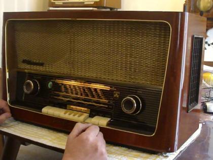 World Radio Day; Whether it's a cricket commentary or a favorite movie song, do you remember 'Redu'? |  जागतिक रेडिओ दिवस; क्रिकेटची कॉमेंट्री असो वा आवडती फिल्मी गाणी, आपला ‘रेडू’ आठवतो का?