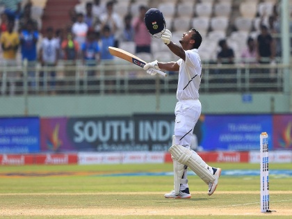 India Vs South Africa, 1st Test Live Score 2nd Day Updates, Ind Vs SA Highlights and Commentary in Marathi | India Vs South Africa, 1st Test: दुसऱ्या दिवसअखेर आफ्रिका 3 बाद 39