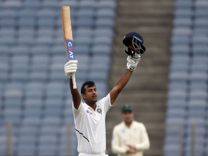 India vs South Africa, 2nd Test : Mayank Agarwal jump into third spot of most runs by an Indian in first 10 test innings list  | India vs South Africa, 2nd Test : सचिन, रोहित यांना न जमलेली कामगिरी मयांकनं केली