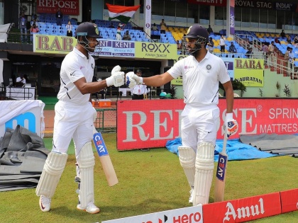 India vs South Africa, 1st Test : 300 runs partnership up between Rohit Sharma and Mayank Agarwal, only the third time by any opening pair in Test cricket | India vs South Africa, 1st Test : OMG; अवघ्या 21 षटकांत रोहित-मयांकची तिसऱ्या स्थानी झेप