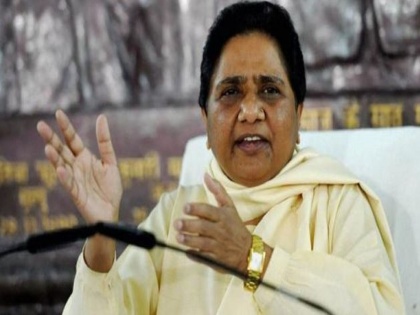 Vidya Balan To Play Lead In BSP Leader Mayawati Biopic | 'मायावती' यांच्यावरही बनणार बायोपिक, 'ही' अभिनेत्री साकारणार भूमिका