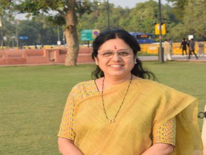 The doctrine of the party is not to publicly express general displeasure BJP upset over Medha Kulkarni's post | साधारण नाराजी जाहीर व्यक्त न करणे हीच पक्षाची शिकवण; मेधा कुलकर्णींच्या पोस्टवर भाजप नाराज